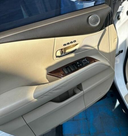 Білий Лексус РХ, об'ємом двигуна 3.46 л та пробігом 223 тис. км за 21800 $, фото 8 на Automoto.ua