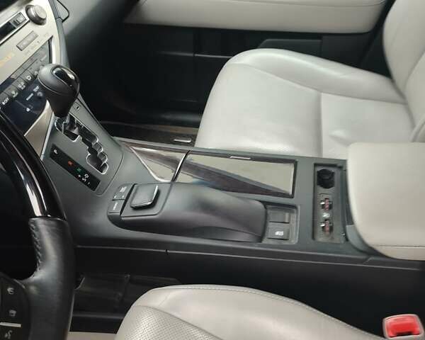 Белый Лексус РХ, объемом двигателя 3.5 л и пробегом 180 тыс. км за 21500 $, фото 23 на Automoto.ua