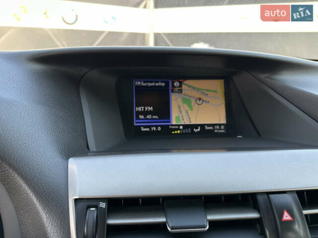 Белый Лексус РХ, объемом двигателя 3.46 л и пробегом 238 тыс. км за 21900 $, фото 23 на Automoto.ua