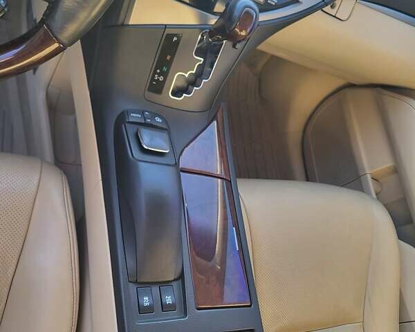 Белый Лексус РХ, объемом двигателя 3.5 л и пробегом 237 тыс. км за 21999 $, фото 6 на Automoto.ua