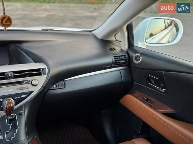 Белый Лексус РХ, объемом двигателя 3.5 л и пробегом 169 тыс. км за 22700 $, фото 24 на Automoto.ua
