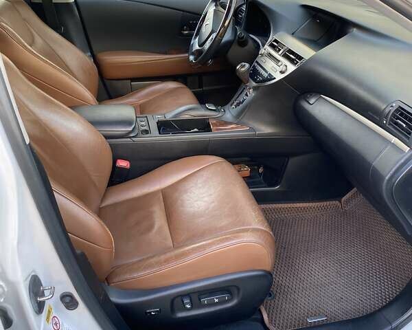 Белый Лексус РХ, объемом двигателя 3.46 л и пробегом 251 тыс. км за 18700 $, фото 14 на Automoto.ua