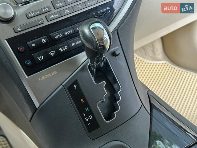 Белый Лексус РХ, объемом двигателя 2.7 л и пробегом 189 тыс. км за 17999 $, фото 70 на Automoto.ua