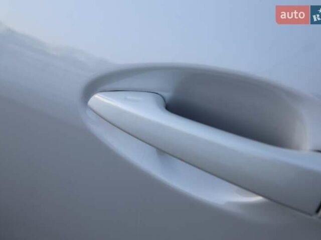 Белый Лексус РХ, объемом двигателя 3.46 л и пробегом 65 тыс. км за 23000 $, фото 34 на Automoto.ua