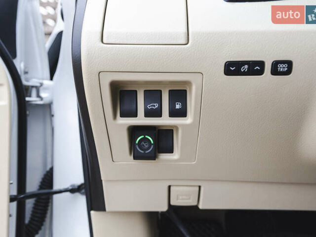 Білий Лексус РХ, об'ємом двигуна 3.5 л та пробігом 240 тис. км за 20900 $, фото 25 на Automoto.ua