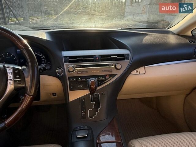 Белый Лексус РХ, объемом двигателя 3.46 л и пробегом 151 тыс. км за 23000 $, фото 7 на Automoto.ua
