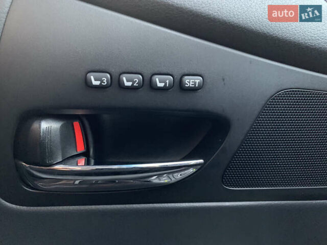 Белый Лексус РХ, объемом двигателя 3.46 л и пробегом 77 тыс. км за 27000 $, фото 15 на Automoto.ua