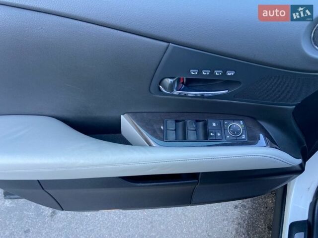 Белый Лексус РХ, объемом двигателя 3.46 л и пробегом 169 тыс. км за 18999 $, фото 14 на Automoto.ua