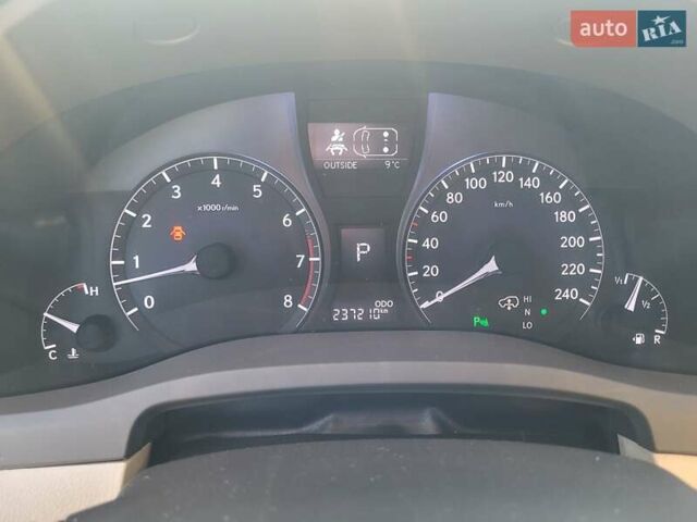 Белый Лексус РХ, объемом двигателя 3.5 л и пробегом 237 тыс. км за 21999 $, фото 2 на Automoto.ua