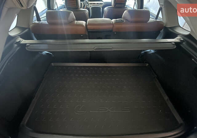 Белый Лексус РХ, объемом двигателя 3.46 л и пробегом 130 тыс. км за 27000 $, фото 18 на Automoto.ua