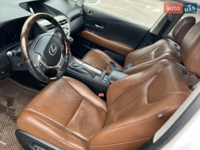 Білий Лексус РХ, об'ємом двигуна 3.46 л та пробігом 252 тис. км за 17500 $, фото 4 на Automoto.ua