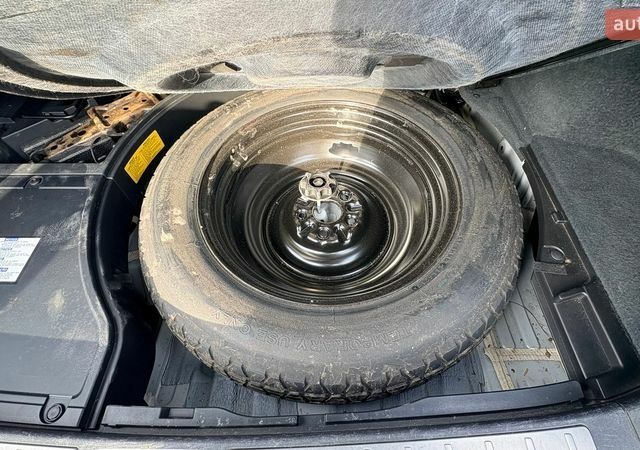 Белый Лексус РХ, объемом двигателя 3.5 л и пробегом 240 тыс. км за 24700 $, фото 24 на Automoto.ua