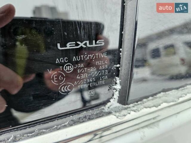 Белый Лексус РХ, объемом двигателя 3.5 л и пробегом 164 тыс. км за 10500 $, фото 38 на Automoto.ua