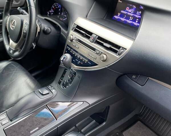 Білий Лексус РХ, об'ємом двигуна 3.46 л та пробігом 225 тис. км за 22199 $, фото 45 на Automoto.ua