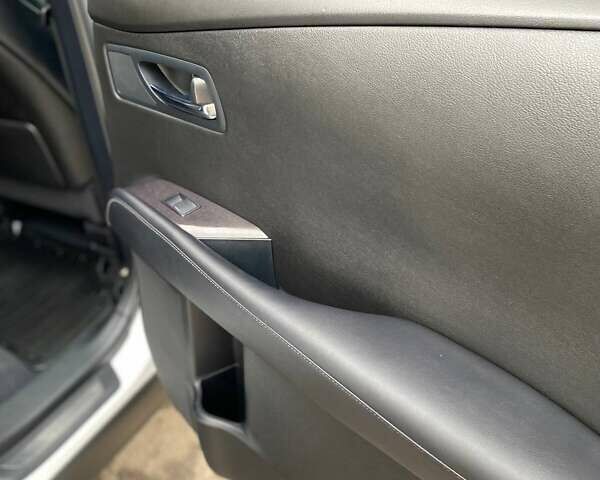 Білий Лексус РХ, об'ємом двигуна 3.46 л та пробігом 225 тис. км за 21700 $, фото 31 на Automoto.ua