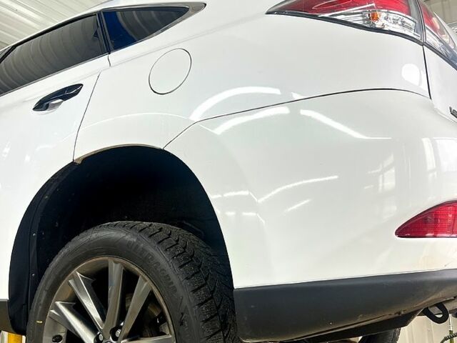 Белый Лексус РХ, объемом двигателя 3.5 л и пробегом 235 тыс. км за 22500 $, фото 8 на Automoto.ua