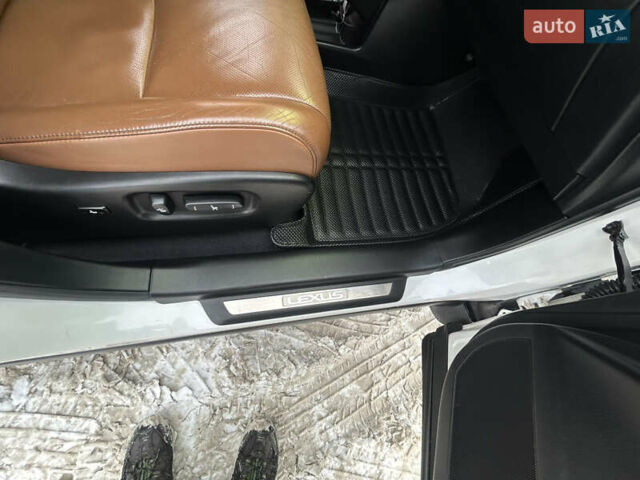 Белый Лексус РХ, объемом двигателя 3.46 л и пробегом 247 тыс. км за 23700 $, фото 40 на Automoto.ua