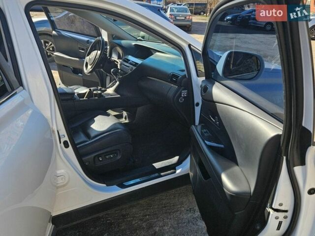 Белый Лексус РХ, объемом двигателя 2.67 л и пробегом 112 тыс. км за 22500 $, фото 15 на Automoto.ua