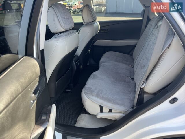 Белый Лексус РХ, объемом двигателя 3.46 л и пробегом 119 тыс. км за 18700 $, фото 13 на Automoto.ua