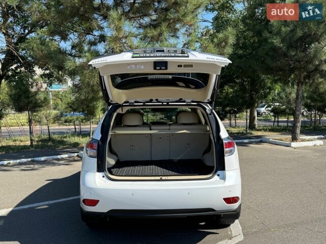 Белый Лексус РХ, объемом двигателя 3.46 л и пробегом 133 тыс. км за 19999 $, фото 14 на Automoto.ua