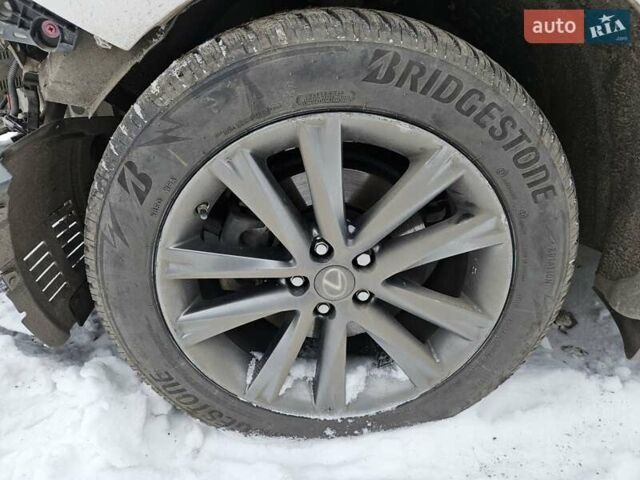 Белый Лексус РХ, объемом двигателя 3.5 л и пробегом 164 тыс. км за 10500 $, фото 8 на Automoto.ua