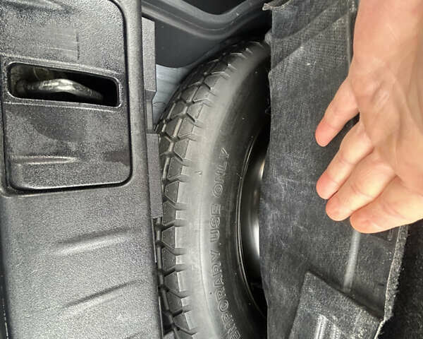 Белый Лексус РХ, объемом двигателя 3.46 л и пробегом 247 тыс. км за 23700 $, фото 36 на Automoto.ua