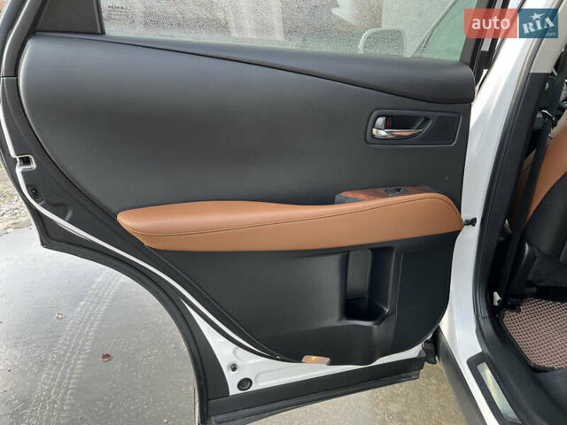 Белый Лексус РХ, объемом двигателя 3.46 л и пробегом 114 тыс. км за 25100 $, фото 15 на Automoto.ua