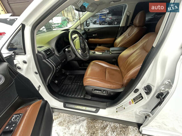 Белый Лексус РХ, объемом двигателя 3.46 л и пробегом 247 тыс. км за 23700 $, фото 18 на Automoto.ua