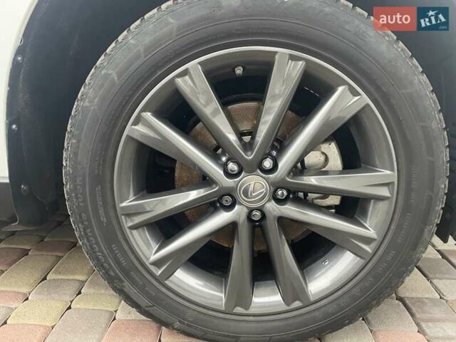 Белый Лексус РХ, объемом двигателя 3.46 л и пробегом 156 тыс. км за 24800 $, фото 22 на Automoto.ua