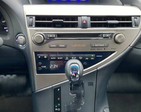 Білий Лексус РХ, об'ємом двигуна 3.46 л та пробігом 225 тис. км за 21700 $, фото 12 на Automoto.ua