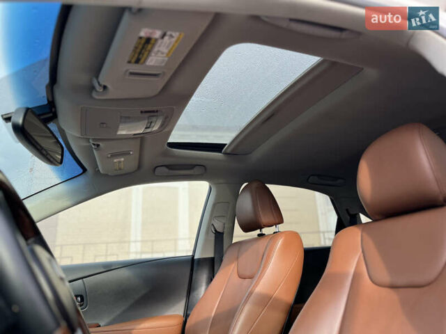 Белый Лексус РХ, объемом двигателя 3.46 л и пробегом 114 тыс. км за 25100 $, фото 22 на Automoto.ua