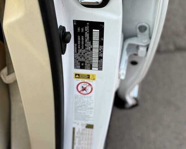 Белый Лексус РХ, объемом двигателя 3.46 л и пробегом 168 тыс. км за 23999 $, фото 26 на Automoto.ua