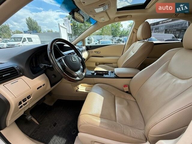 Белый Лексус РХ, объемом двигателя 3.5 л и пробегом 186 тыс. км за 17990 $, фото 16 на Automoto.ua
