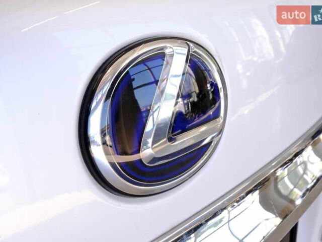 Белый Лексус РХ, объемом двигателя 3.46 л и пробегом 135 тыс. км за 21900 $, фото 69 на Automoto.ua