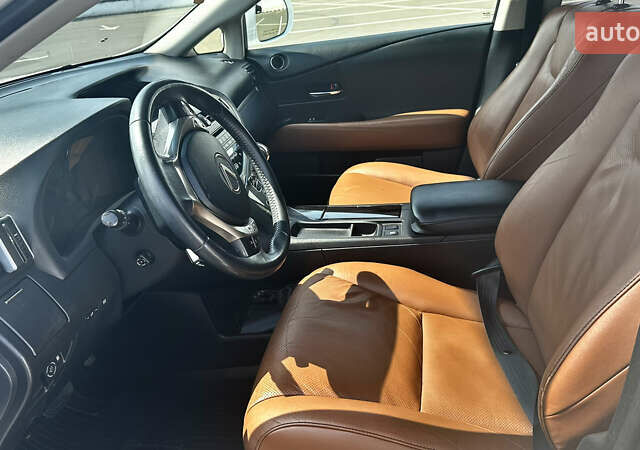 Білий Лексус РХ, об'ємом двигуна 2.67 л та пробігом 149 тис. км за 25500 $, фото 17 на Automoto.ua