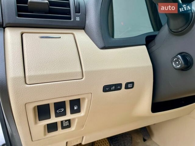 Белый Лексус РХ, объемом двигателя 3.46 л и пробегом 209 тыс. км за 17000 $, фото 13 на Automoto.ua