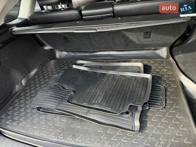 Белый Лексус РХ, объемом двигателя 2.67 л и пробегом 159 тыс. км за 23200 $, фото 29 на Automoto.ua