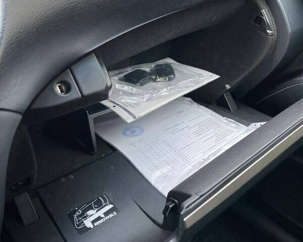 Білий Лексус РХ, об'ємом двигуна 3.46 л та пробігом 225 тис. км за 21700 $, фото 6 на Automoto.ua