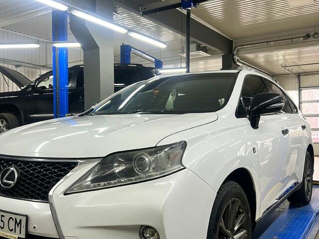 Белый Лексус РХ, объемом двигателя 3.5 л и пробегом 235 тыс. км за 22500 $, фото 6 на Automoto.ua