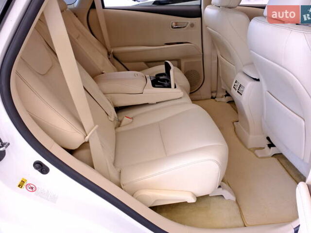 Белый Лексус РХ, объемом двигателя 3.46 л и пробегом 135 тыс. км за 21900 $, фото 51 на Automoto.ua