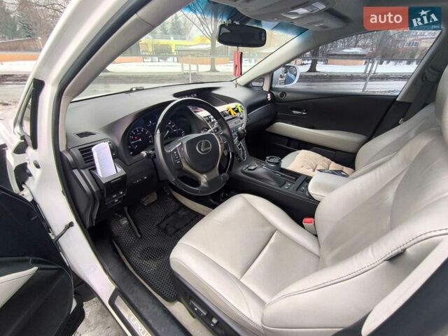 Белый Лексус РХ, объемом двигателя 3.46 л и пробегом 200 тыс. км за 16500 $, фото 1 на Automoto.ua