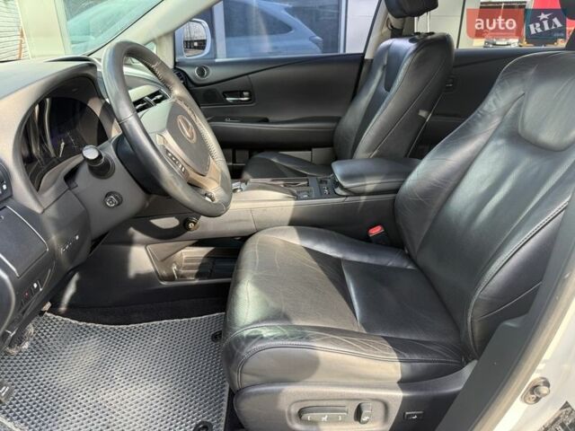 Белый Лексус РХ, объемом двигателя 2.67 л и пробегом 159 тыс. км за 23200 $, фото 37 на Automoto.ua