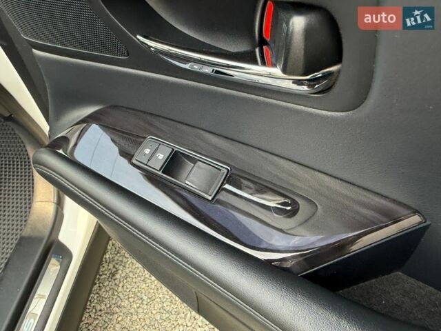 Белый Лексус РХ, объемом двигателя 2.67 л и пробегом 159 тыс. км за 23200 $, фото 23 на Automoto.ua