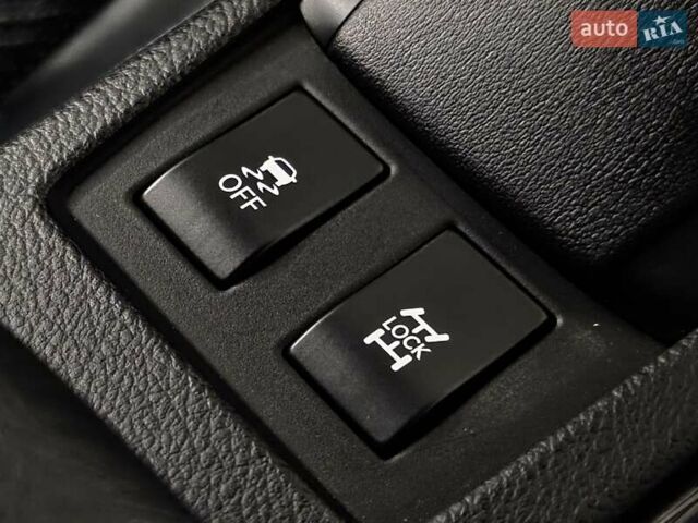 Білий Лексус РХ, об'ємом двигуна 3.46 л та пробігом 225 тис. км за 21499 $, фото 15 на Automoto.ua