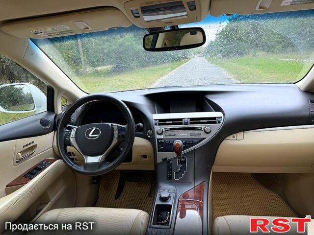 Белый Лексус РХ, объемом двигателя 3.5 л и пробегом 203 тыс. км за 17950 $, фото 8 на Automoto.ua