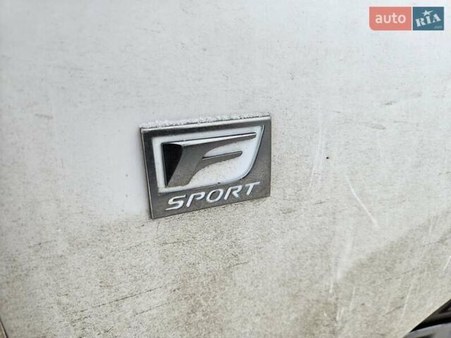 Белый Лексус РХ, объемом двигателя 3.5 л и пробегом 164 тыс. км за 10500 $, фото 4 на Automoto.ua