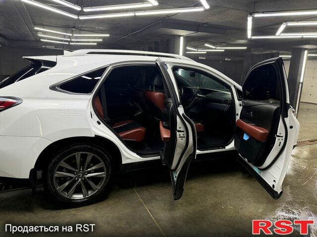 Белый Лексус РХ, объемом двигателя 3.5 л и пробегом 182 тыс. км за 25000 $, фото 8 на Automoto.ua