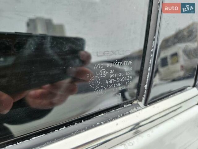 Белый Лексус РХ, объемом двигателя 3.5 л и пробегом 164 тыс. км за 10500 $, фото 37 на Automoto.ua