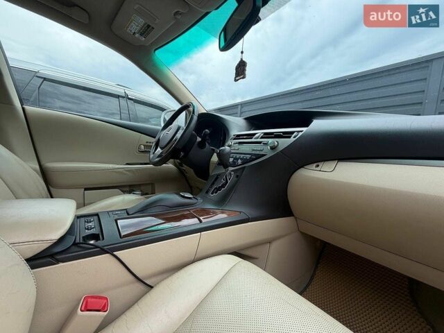 Белый Лексус РХ, объемом двигателя 3.5 л и пробегом 100 тыс. км за 13800 $, фото 8 на Automoto.ua