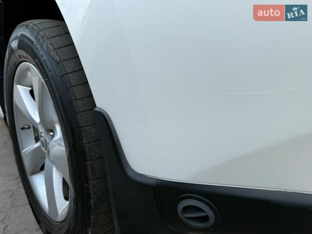 Белый Лексус РХ, объемом двигателя 2.67 л и пробегом 159 тыс. км за 23200 $, фото 45 на Automoto.ua